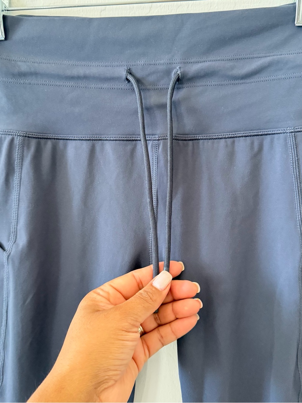 Vuori Daily Pocket Leggings High Rise Drawstring - Picture 6 of 12